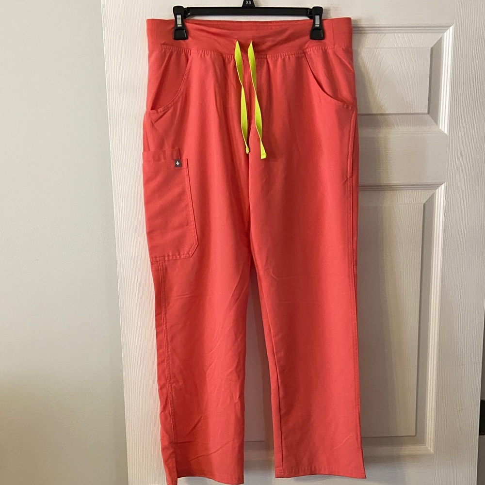 Figs Coral Pants with Yellow Drawstring size M/P excellent condition inseam 28”